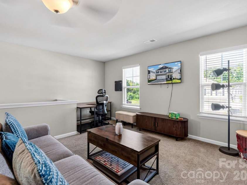 5223 Belstone Lane, Charlotte, NC 28215.  MLS# CAR4411383, YatesRealty ID 42906. 