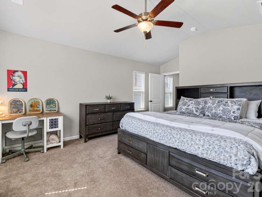 5223 Belstone Lane, Charlotte, NC 28215.  MLS# CAR4411383, YatesRealty ID 42906. 