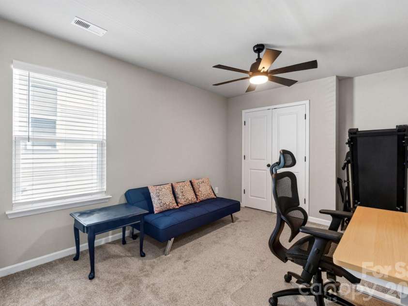 5223 Belstone Lane, Charlotte, NC 28215.  MLS# CAR4411383, YatesRealty ID 42906. 