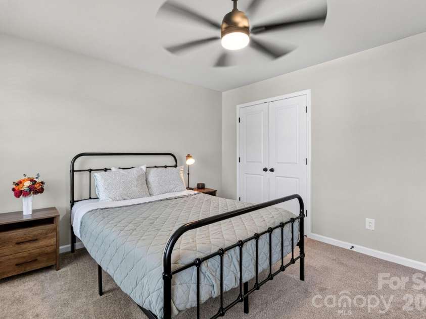 5223 Belstone Lane, Charlotte, NC 28215.  MLS# CAR4411383, YatesRealty ID 42906. 