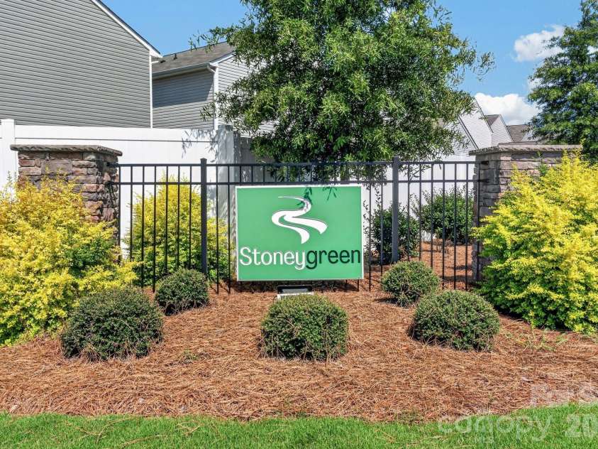 5223 Belstone Lane, Charlotte, NC 28215.  MLS# CAR4411383, YatesRealty ID 42906. 