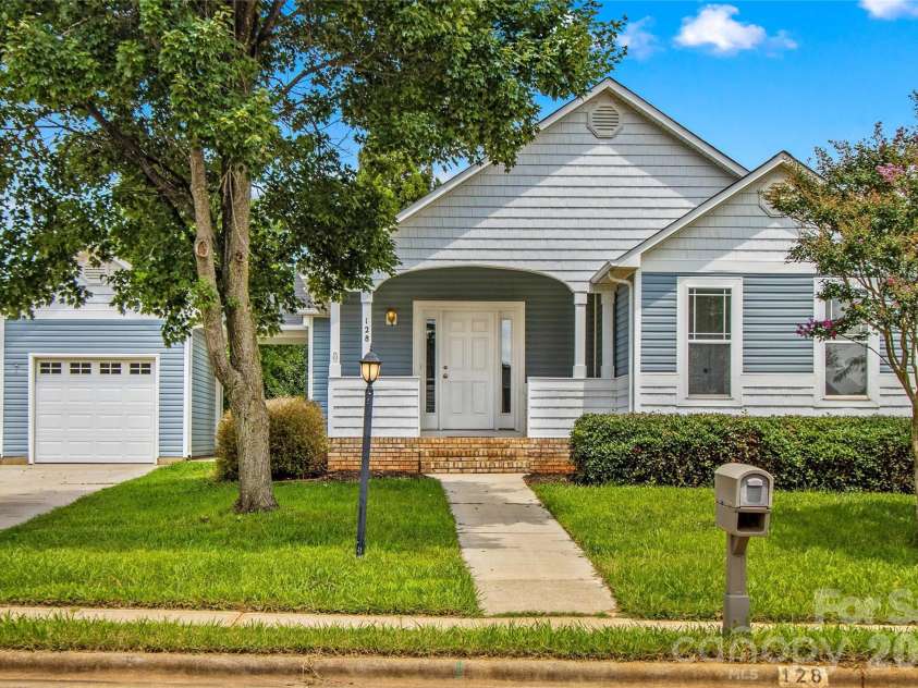 128 Tarrington Drive, Statesville, NC 28625.  MLS# CAR4411333, YatesRealty ID 42907. 