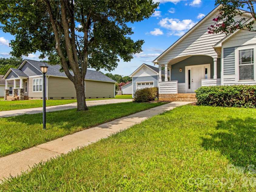 128 Tarrington Drive, Statesville, NC 28625.  MLS# CAR4411333, YatesRealty ID 42907. 