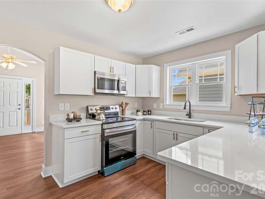 128 Tarrington Drive, Statesville, NC 28625.  MLS# CAR4411333, YatesRealty ID 42907. 