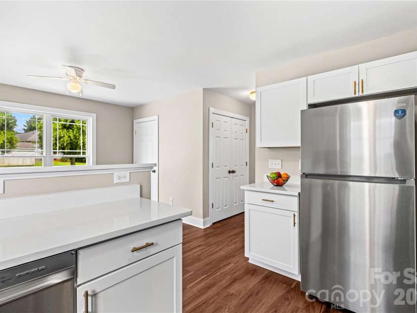 128 Tarrington Drive, Statesville, NC 28625.  MLS# CAR4411333, YatesRealty ID 42907. 