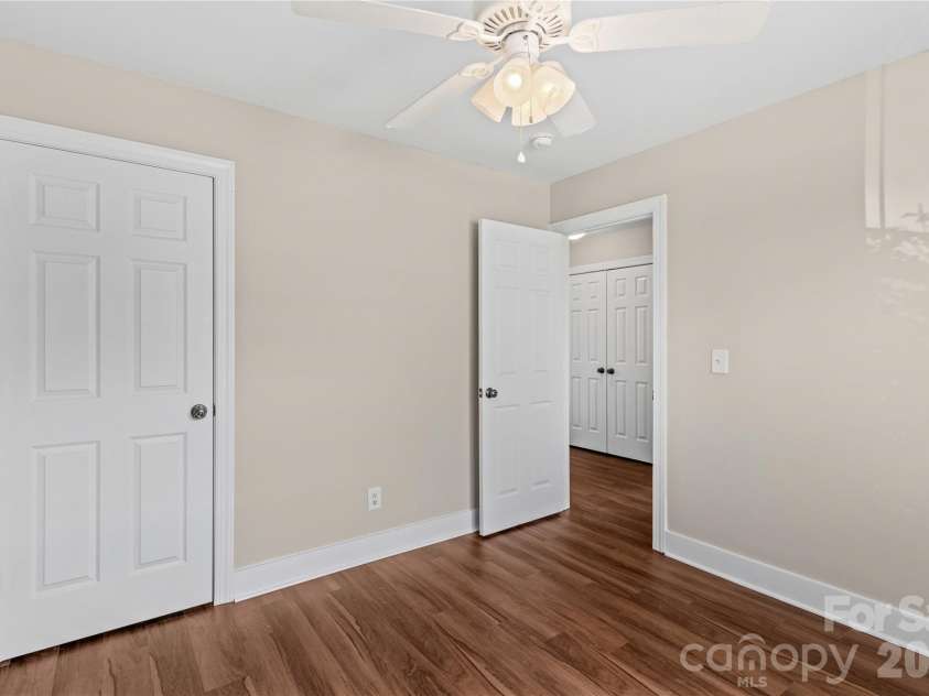 128 Tarrington Drive, Statesville, NC 28625.  MLS# CAR4411333, YatesRealty ID 42907. 