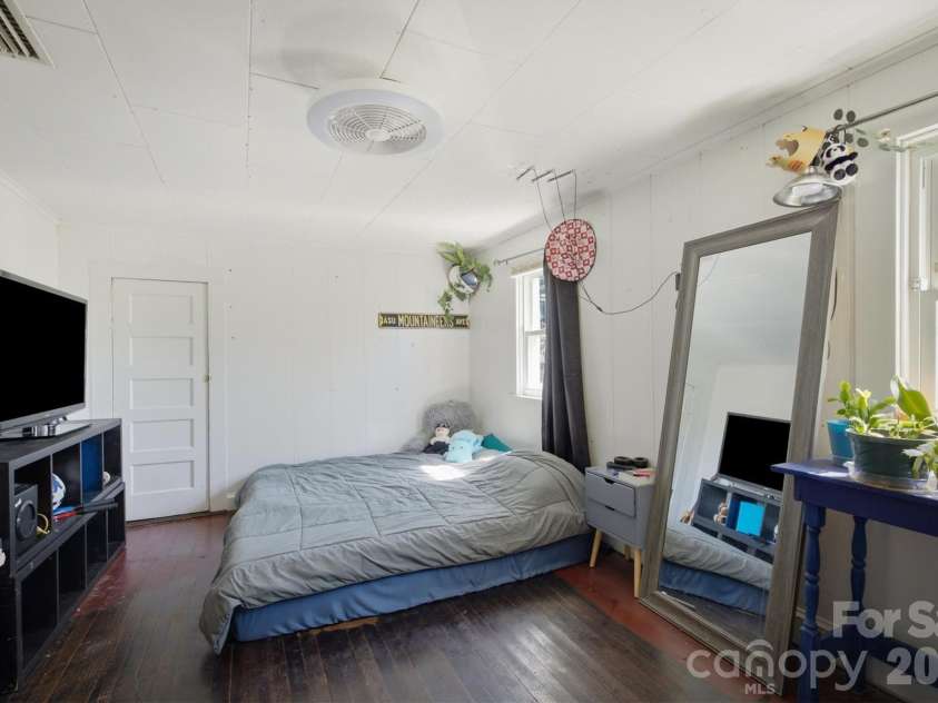 115 Evans Street, Morganton, NC 28655.  MLS# CAR4411941, YatesRealty ID 42908. Bedroom 3
