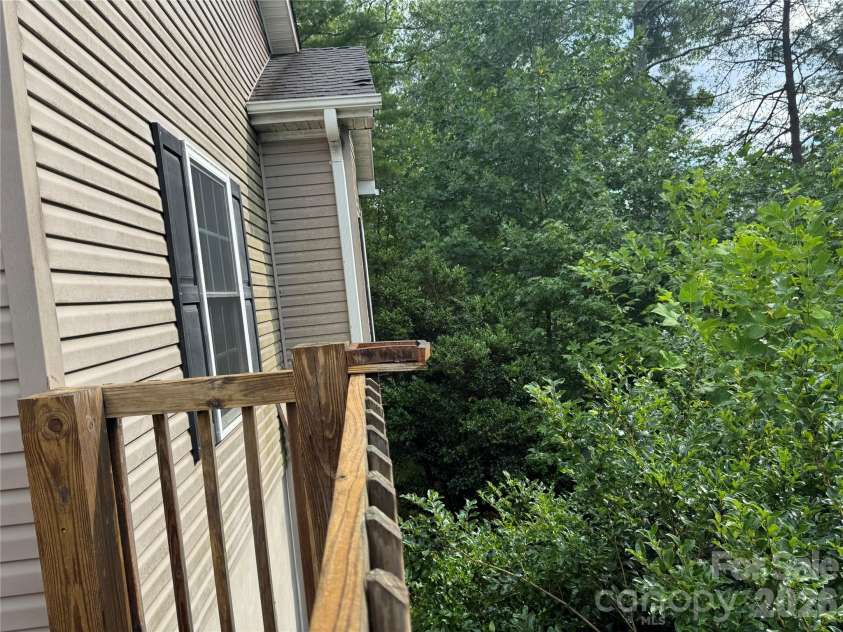 1886 Old Linville Road, Marion, NC 28752.  MLS# CAR4410849, YatesRealty ID 42909. 