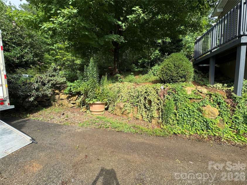 1886 Old Linville Road, Marion, NC 28752.  MLS# CAR4410849, YatesRealty ID 42909. 