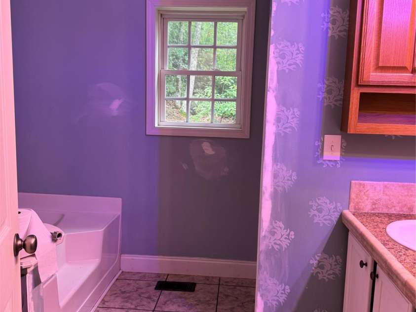 1886 Old Linville Road, Marion, NC 28752.  MLS# CAR4410849, YatesRealty ID 42909. Bathroom
