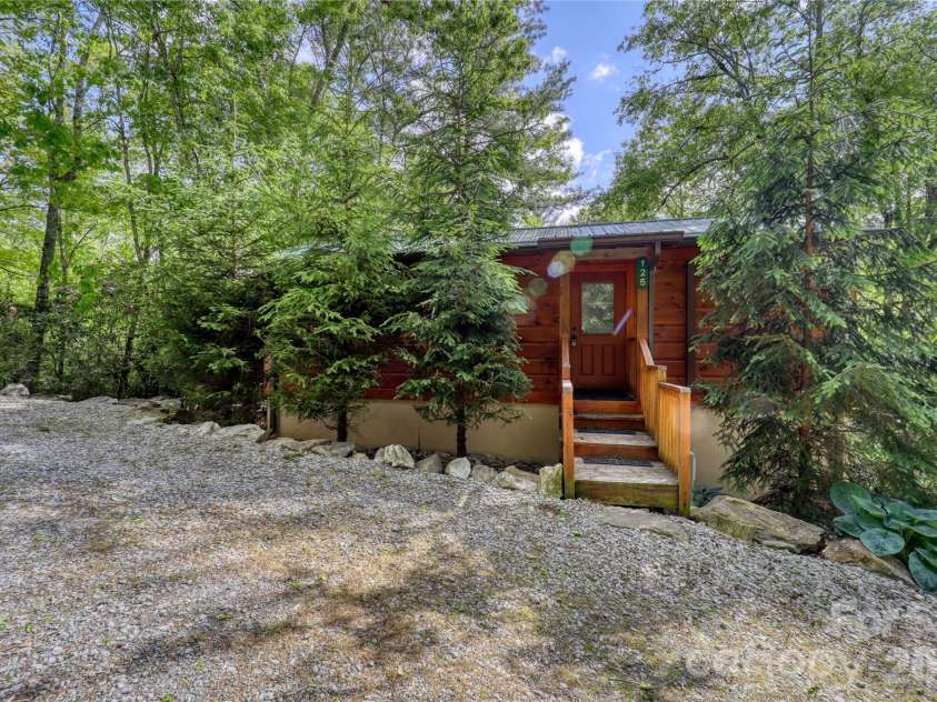 125 Hummingbird Lane, Newland, NC 28657.  MLS# CAR4357374, YatesRealty ID 4291. 