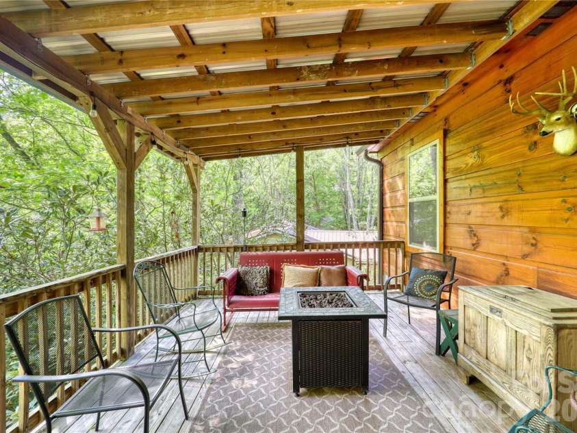 125 Hummingbird Lane, Newland, NC 28657.  MLS# CAR4357374, YatesRealty ID 4291. 