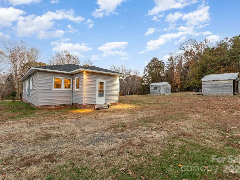 273 Stanley Spencer Mtn Road, Stanley, NC 28056.  MLS# CAR4321987, YatesRealty ID 4291. 