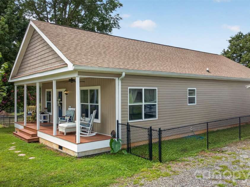 1568 John Smith Road, Columbus, NC 28722.  MLS# CAR4407837, YatesRealty ID 42911. 