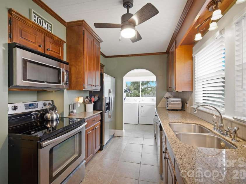 513 Bouchard Avenue, Valdese, NC 28690.  MLS# CAR4408279, YatesRealty ID 42912. 