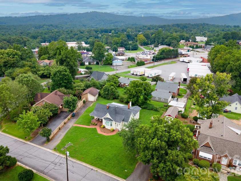 513 Bouchard Avenue, Valdese, NC 28690.  MLS# CAR4408279, YatesRealty ID 42912. 