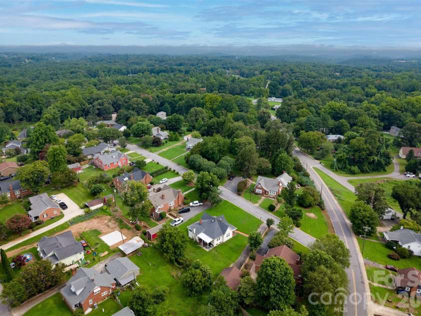 513 Bouchard Avenue, Valdese, NC 28690.  MLS# CAR4408279, YatesRealty ID 42912. 