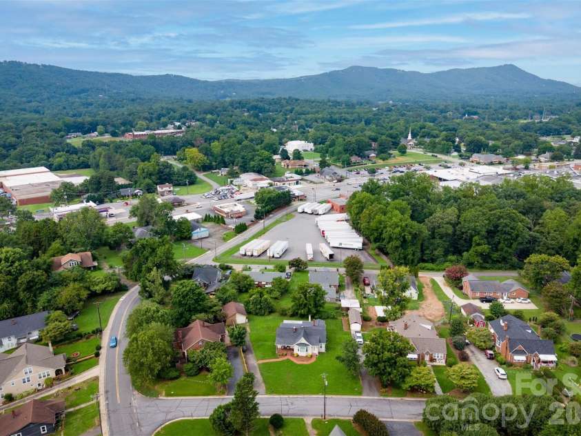 513 Bouchard Avenue, Valdese, NC 28690.  MLS# CAR4408279, YatesRealty ID 42912. 