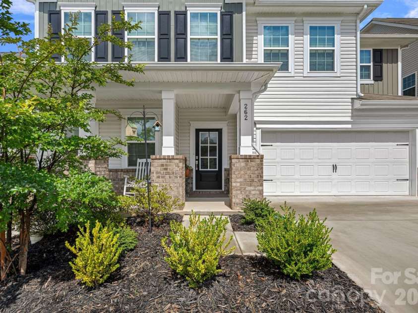262 Abersham Drive, Mooresville, NC 28115.  MLS# CAR4409392, YatesRealty ID 42916. 