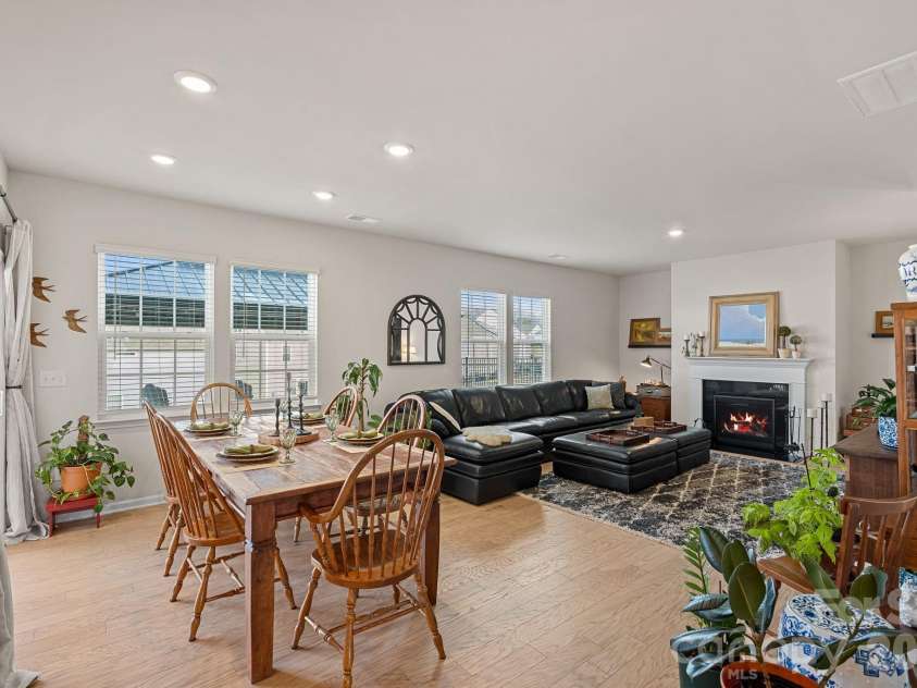 262 Abersham Drive, Mooresville, NC 28115.  MLS# CAR4409392, YatesRealty ID 42916. 