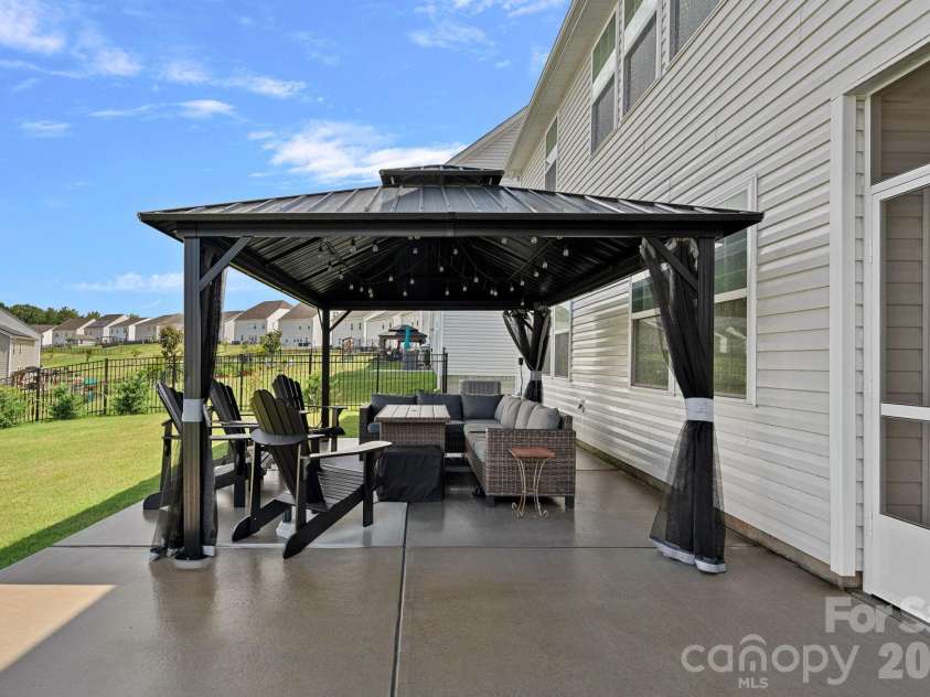 262 Abersham Drive, Mooresville, NC 28115.  MLS# CAR4409392, YatesRealty ID 42916. 