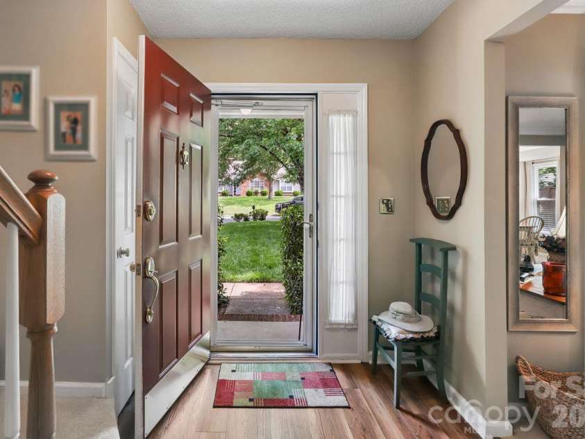 3009 Oakcroft Drive, Matthews, NC 28105.  MLS# CAR4386062, YatesRealty ID 42919. 