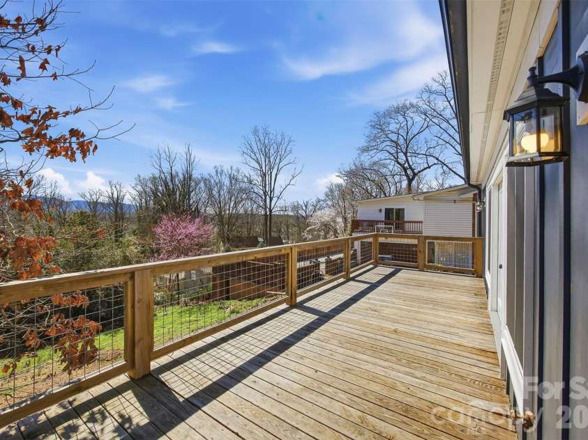 223 Park Drive, Morganton, NC 28655.  MLS# CAR4357060, YatesRealty ID 4292. 