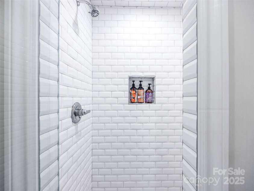 26 Cook Lane, Mills River, NC 28759.  MLS# CAR4301878, YatesRealty ID 4292. 