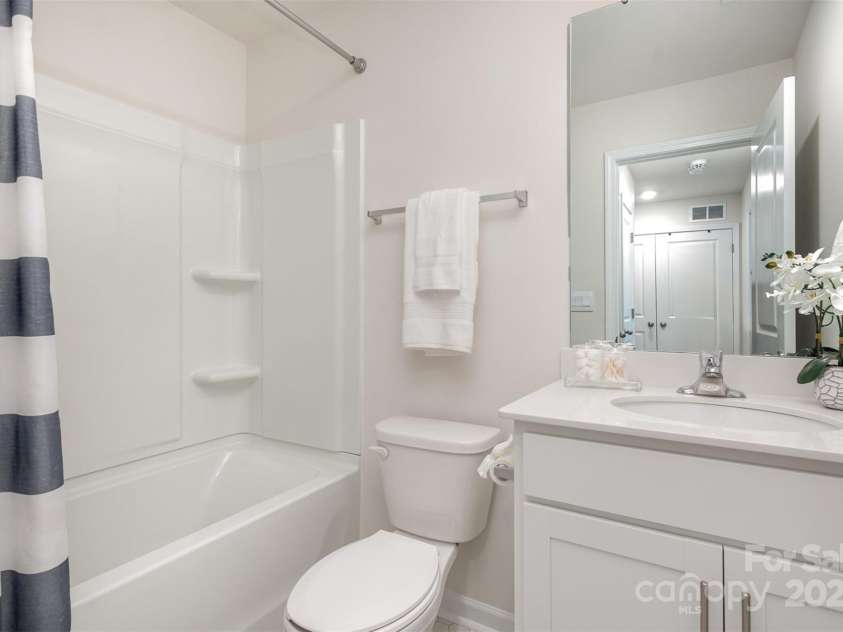 7109 Mills Road, Charlotte, NC 28216.  MLS# CAR4270548, YatesRealty ID 4292. 
