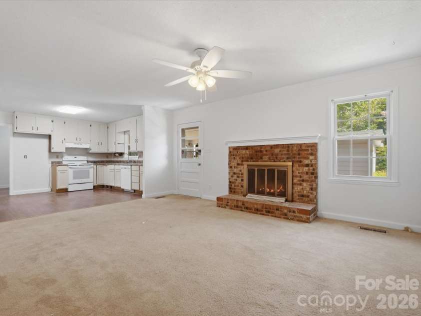 14232 Springwater Drive, Matthews, NC 28105.  MLS# CAR4407317, YatesRealty ID 42920. 