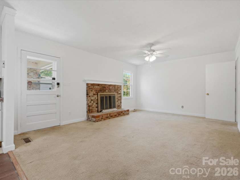 14232 Springwater Drive, Matthews, NC 28105.  MLS# CAR4407317, YatesRealty ID 42920. 