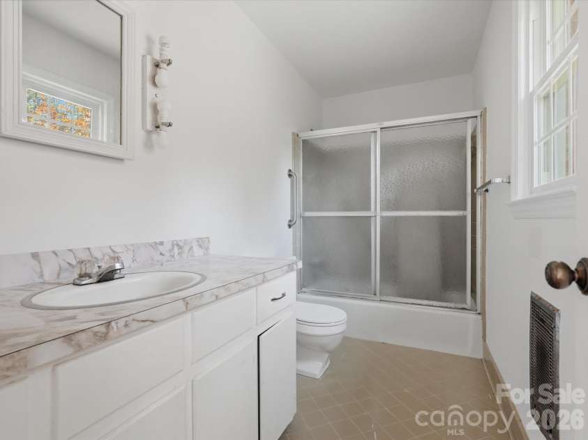 14232 Springwater Drive, Matthews, NC 28105.  MLS# CAR4407317, YatesRealty ID 42920. 