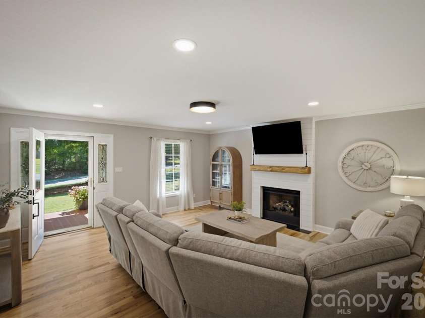 5572 Hayes Waters Road, Morganton, NC 28655.  MLS# CAR4409367, YatesRealty ID 42921. 