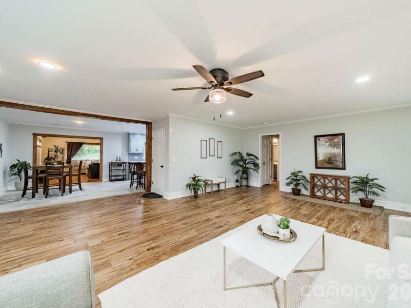 7400 Sample Road, Huntersville, NC 28078.  MLS# CAR4399650, YatesRealty ID 42923. 