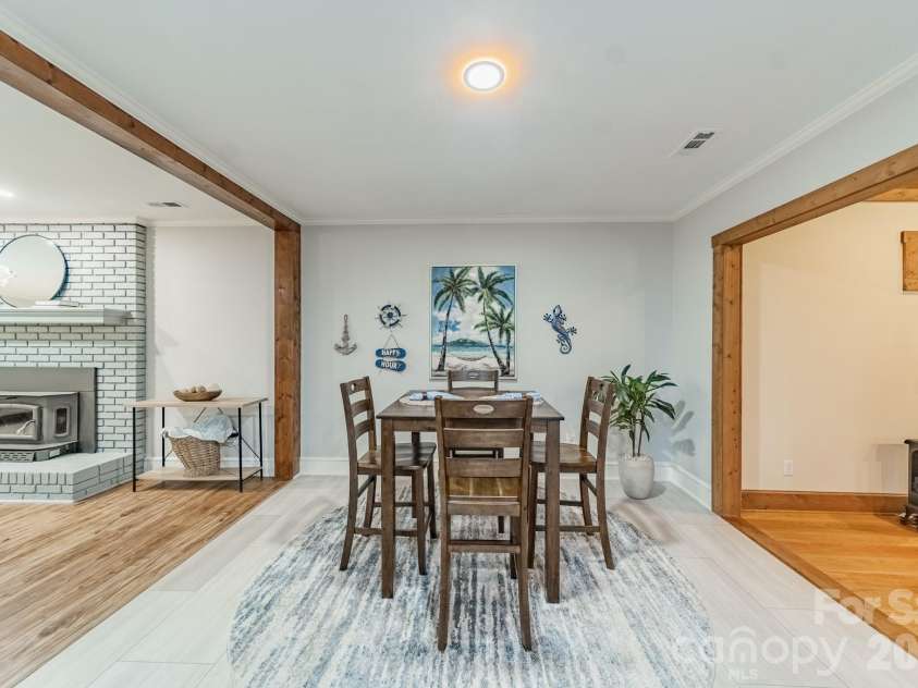 7400 Sample Road, Huntersville, NC 28078.  MLS# CAR4399650, YatesRealty ID 42923. 