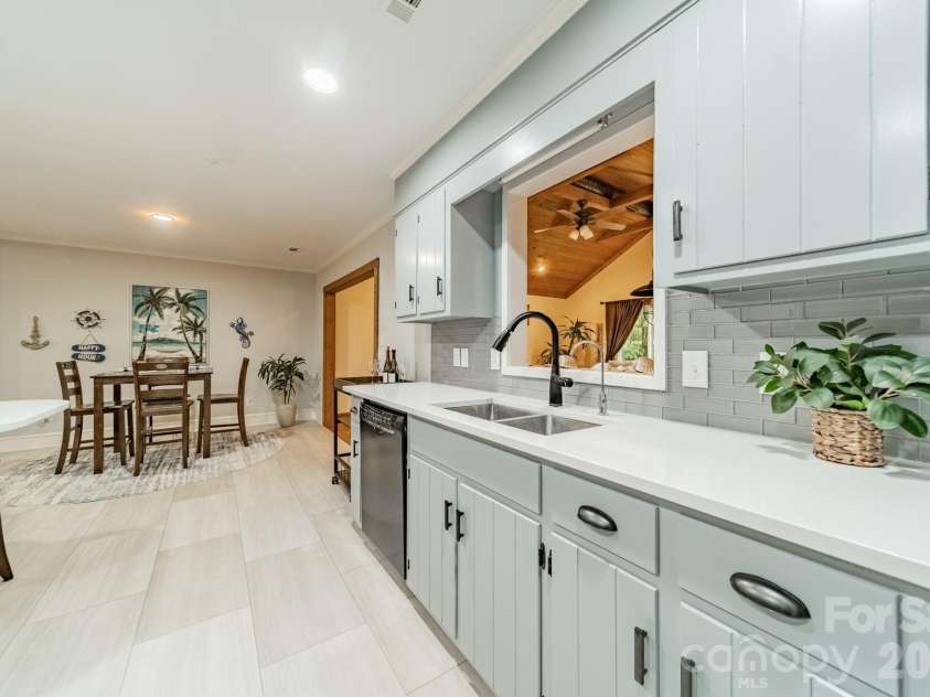 7400 Sample Road, Huntersville, NC 28078.  MLS# CAR4399650, YatesRealty ID 42923. 