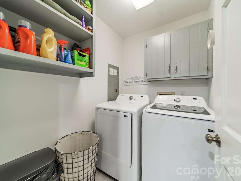 7400 Sample Road, Huntersville, NC 28078.  MLS# CAR4399650, YatesRealty ID 42923. 