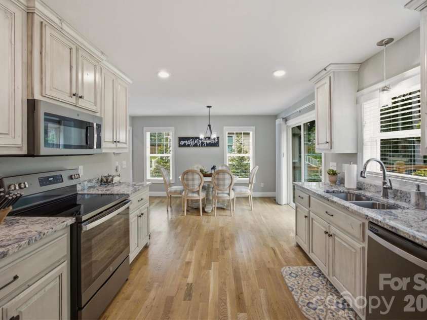 136 Maplewood Court, Hudson, NC 28638.  MLS# CAR4406755, YatesRealty ID 42924. 