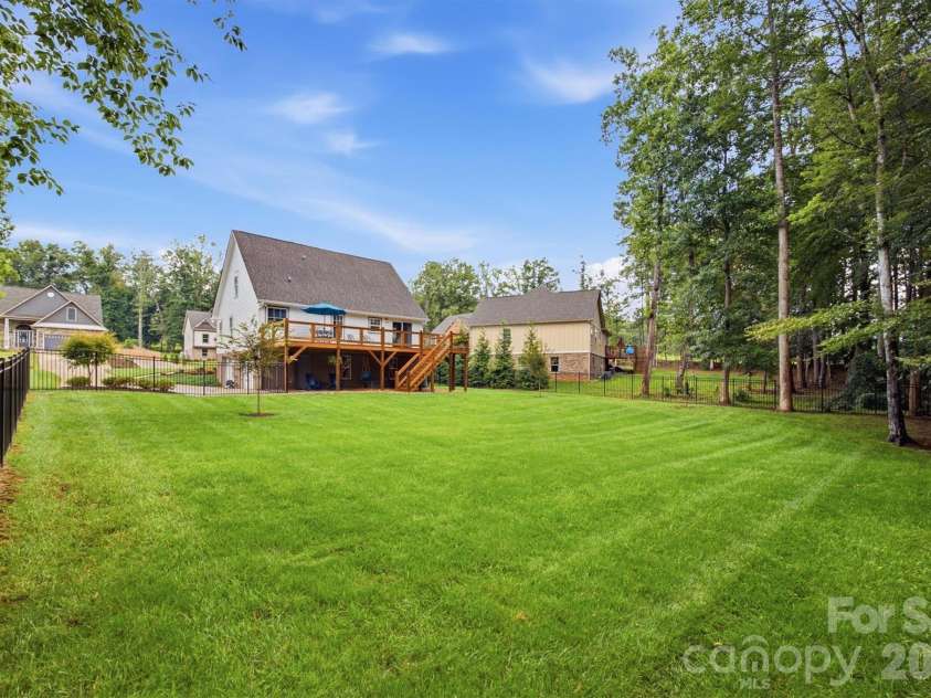 136 Maplewood Court, Hudson, NC 28638.  MLS# CAR4406755, YatesRealty ID 42924. 