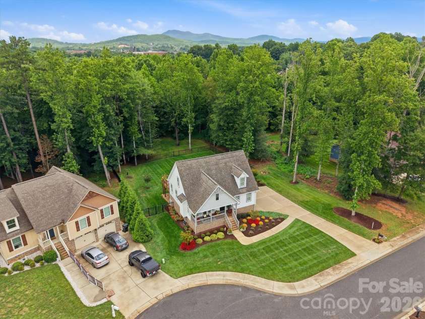 136 Maplewood Court, Hudson, NC 28638.  MLS# CAR4406755, YatesRealty ID 42924. 