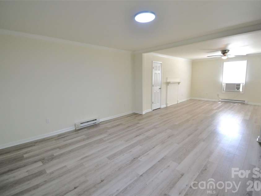 218 Odell Drive, Concord, NC 28025.  MLS# CAR4413079, YatesRealty ID 42925. Kitchen