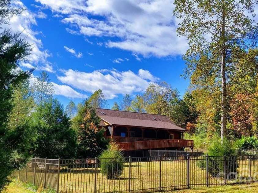 225 Burnt Meadow Lane, Union Mills, NC 28167.  MLS# CAR4409558, YatesRealty ID 42926. 