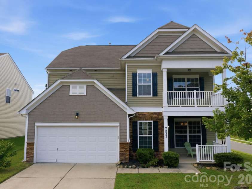 2233 Verde Creek Road, Charlotte, NC 28214.  MLS# CAR4396797, YatesRealty ID 42929. 