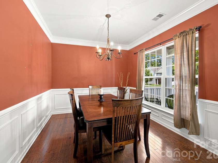 2233 Verde Creek Road, Charlotte, NC 28214.  MLS# CAR4396797, YatesRealty ID 42929. 