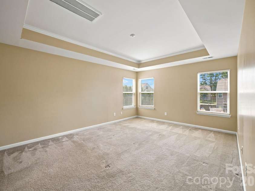 2233 Verde Creek Road, Charlotte, NC 28214.  MLS# CAR4396797, YatesRealty ID 42929. 