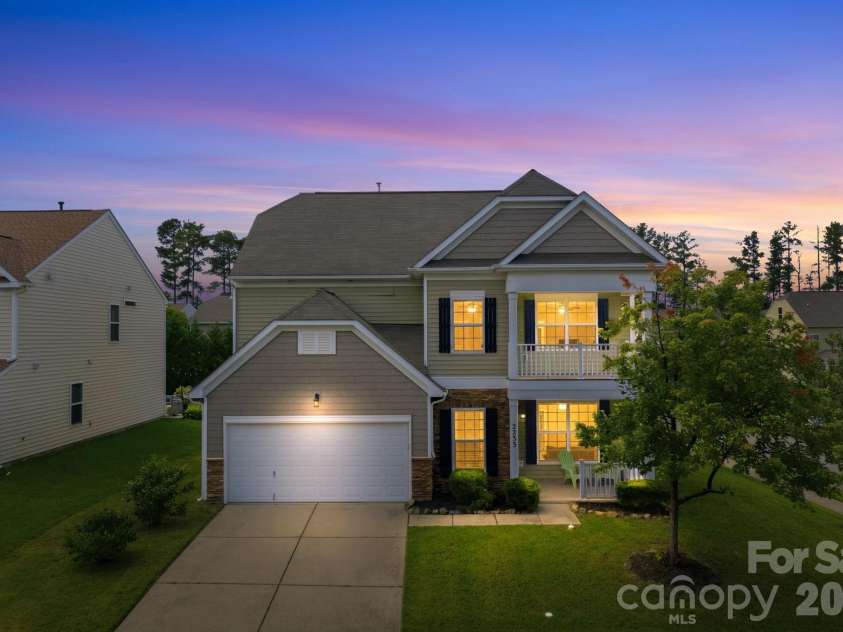 2233 Verde Creek Road, Charlotte, NC 28214.  MLS# CAR4396797, YatesRealty ID 42929. 