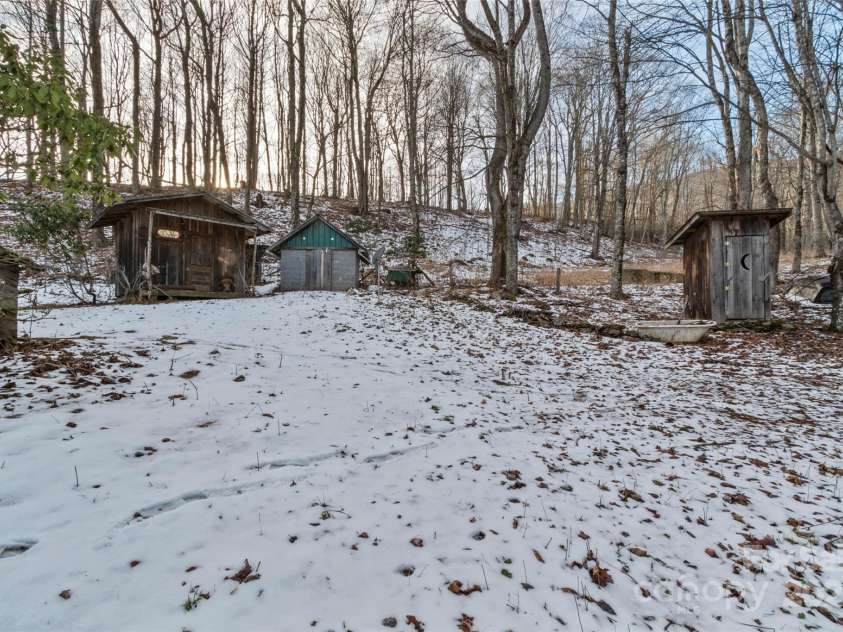 1571 Roaring Fork Road, Burnsville, NC 28714.  MLS# CAR4309867, YatesRealty ID 4293. 