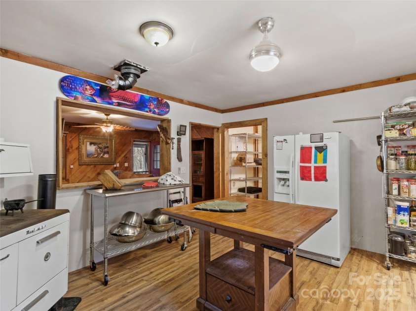 1571 Roaring Fork Road, Burnsville, NC 28714.  MLS# CAR4309867, YatesRealty ID 4293. 