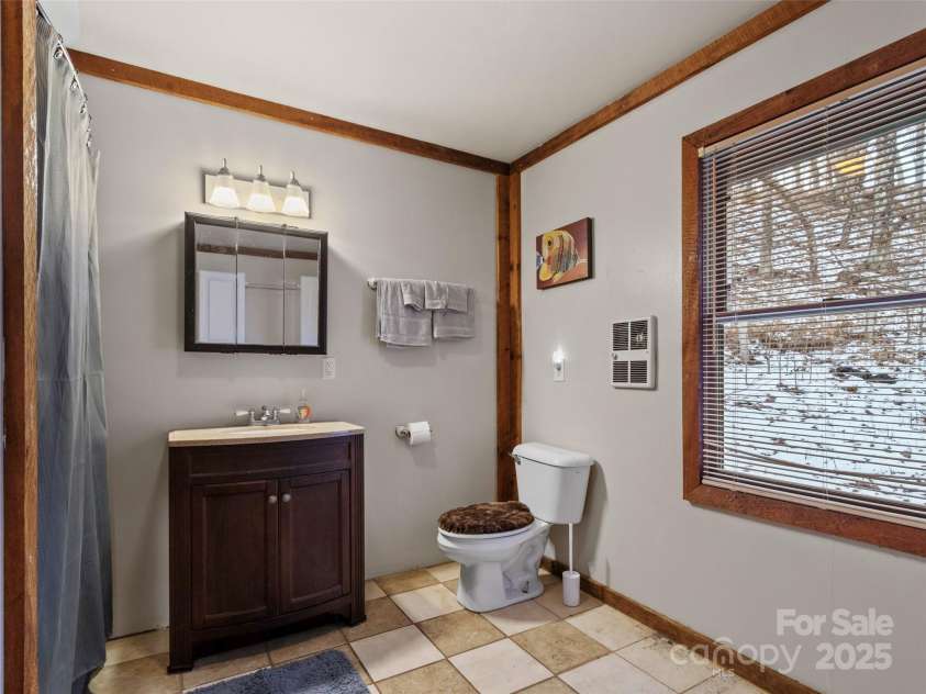1571 Roaring Fork Road, Burnsville, NC 28714.  MLS# CAR4309867, YatesRealty ID 4293. 