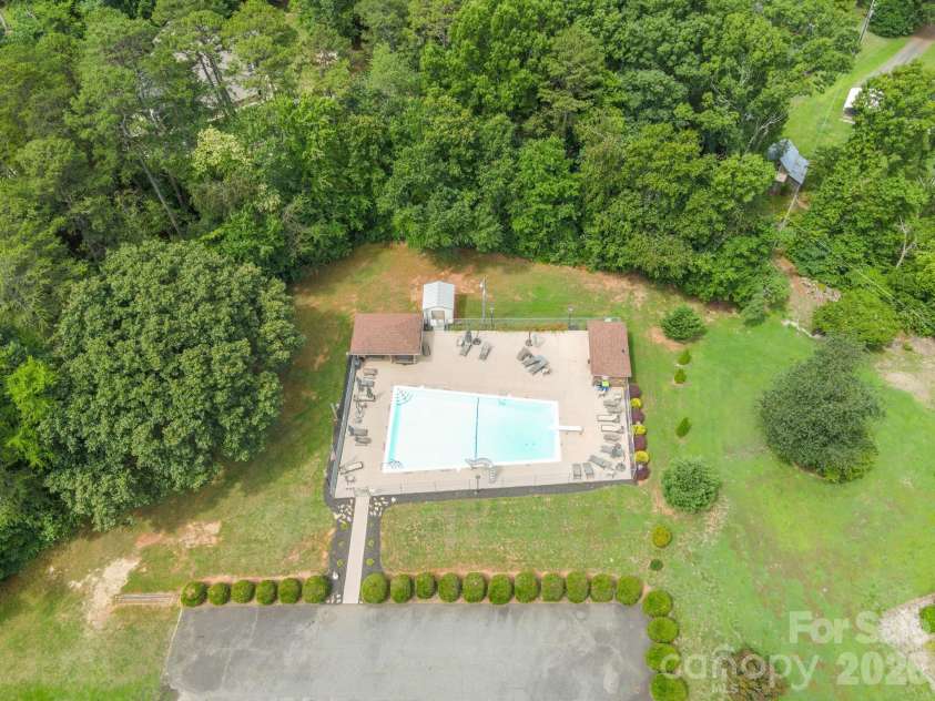 1602 Arden Drive, Lincolnton, NC 28092.  MLS# CAR4402185, YatesRealty ID 42930. 